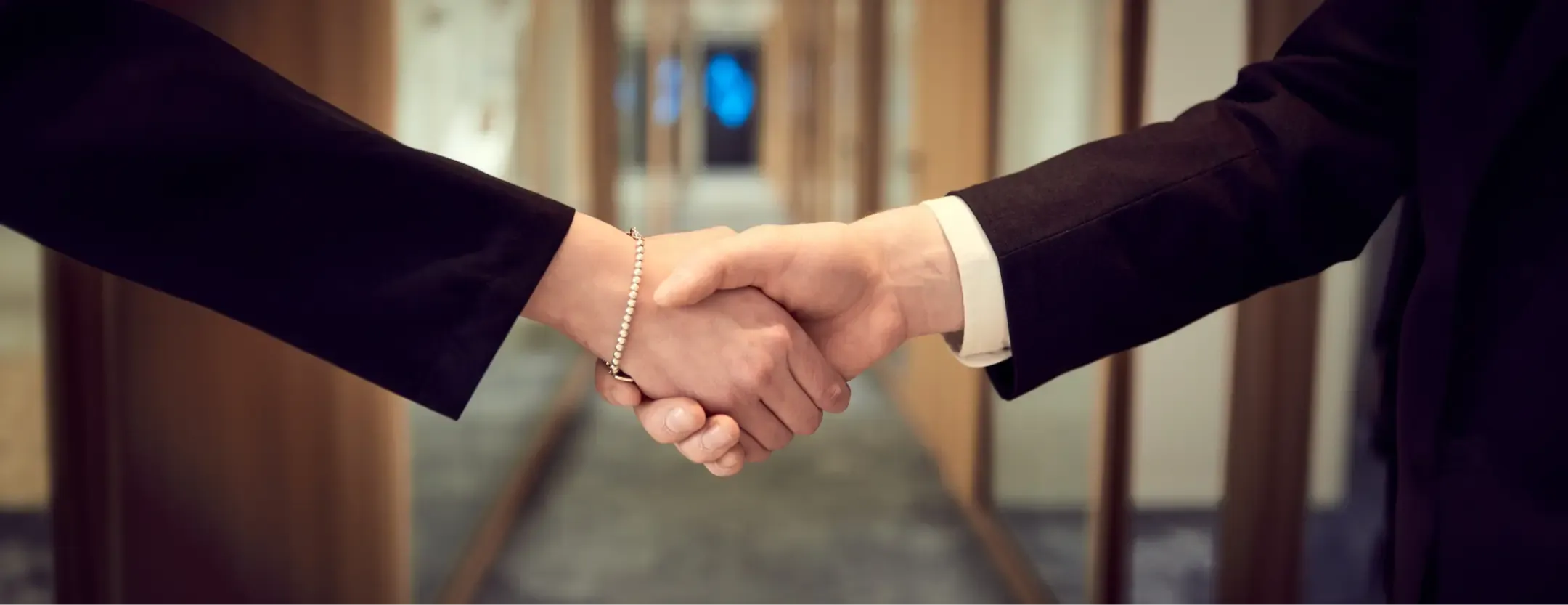 Investujte <br>s&nbsp;námi